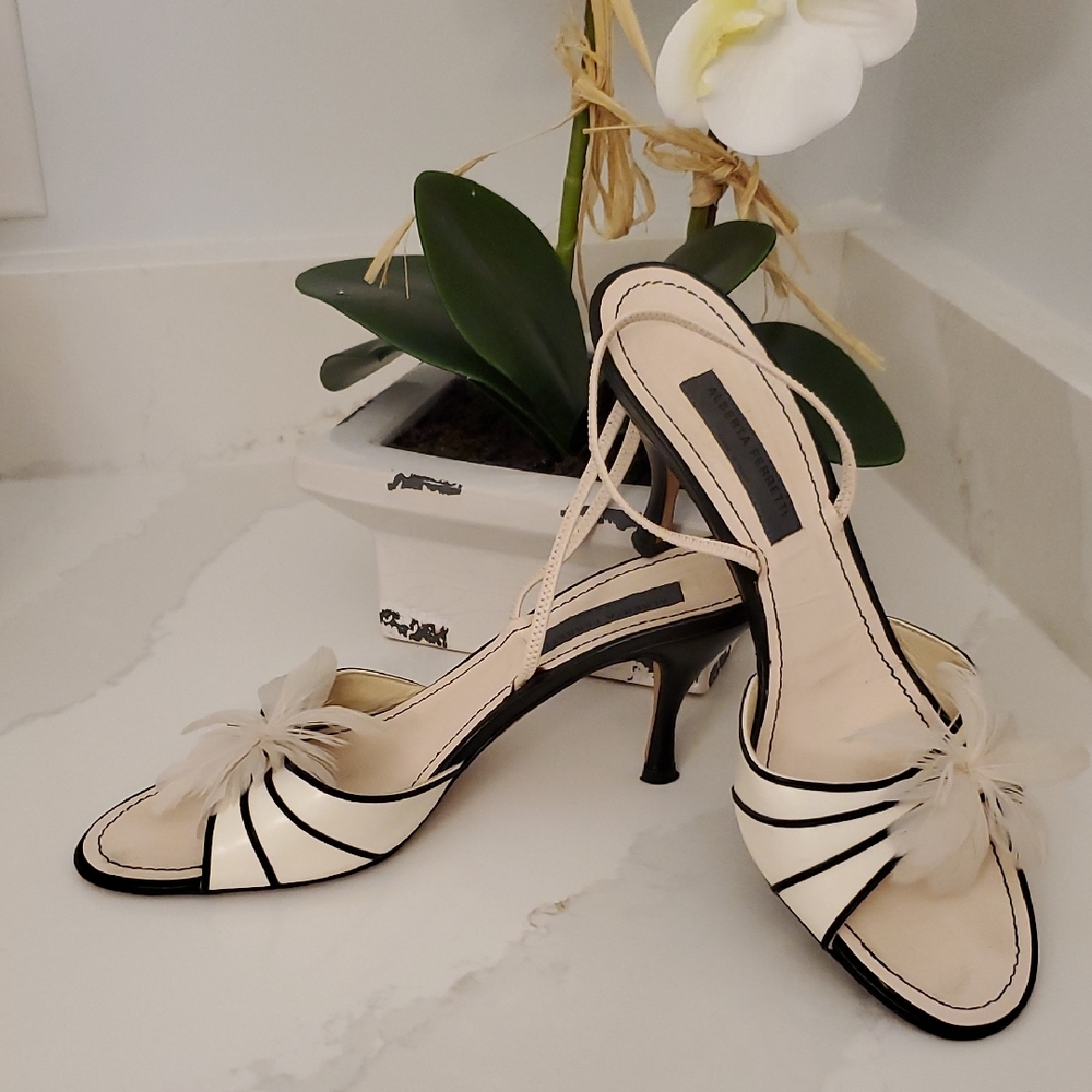EUC Alberta Ferretti Elegant Slingback Heels Feather Accent Size 39